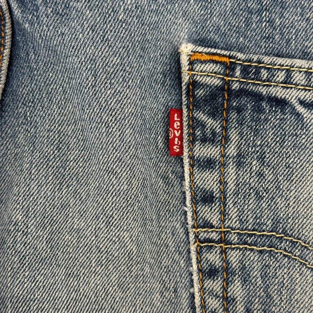 Levi's 550 Relaxed Fit Jeans Mens 36x32 Blue Medium Wash Tapered Leg Denim